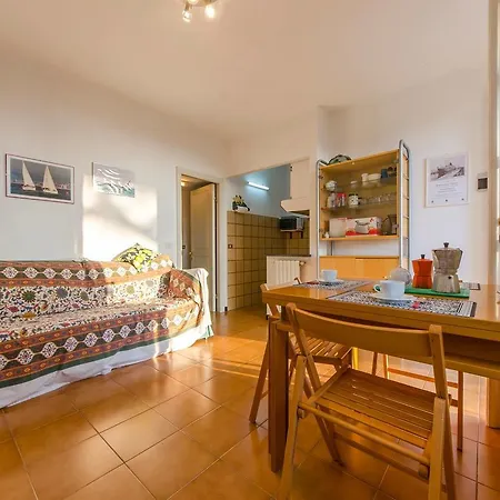 Hintown Family Flat In