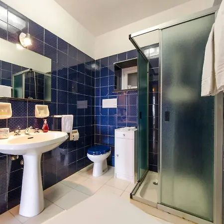 Апартаменты Hintown Family Flat In *
